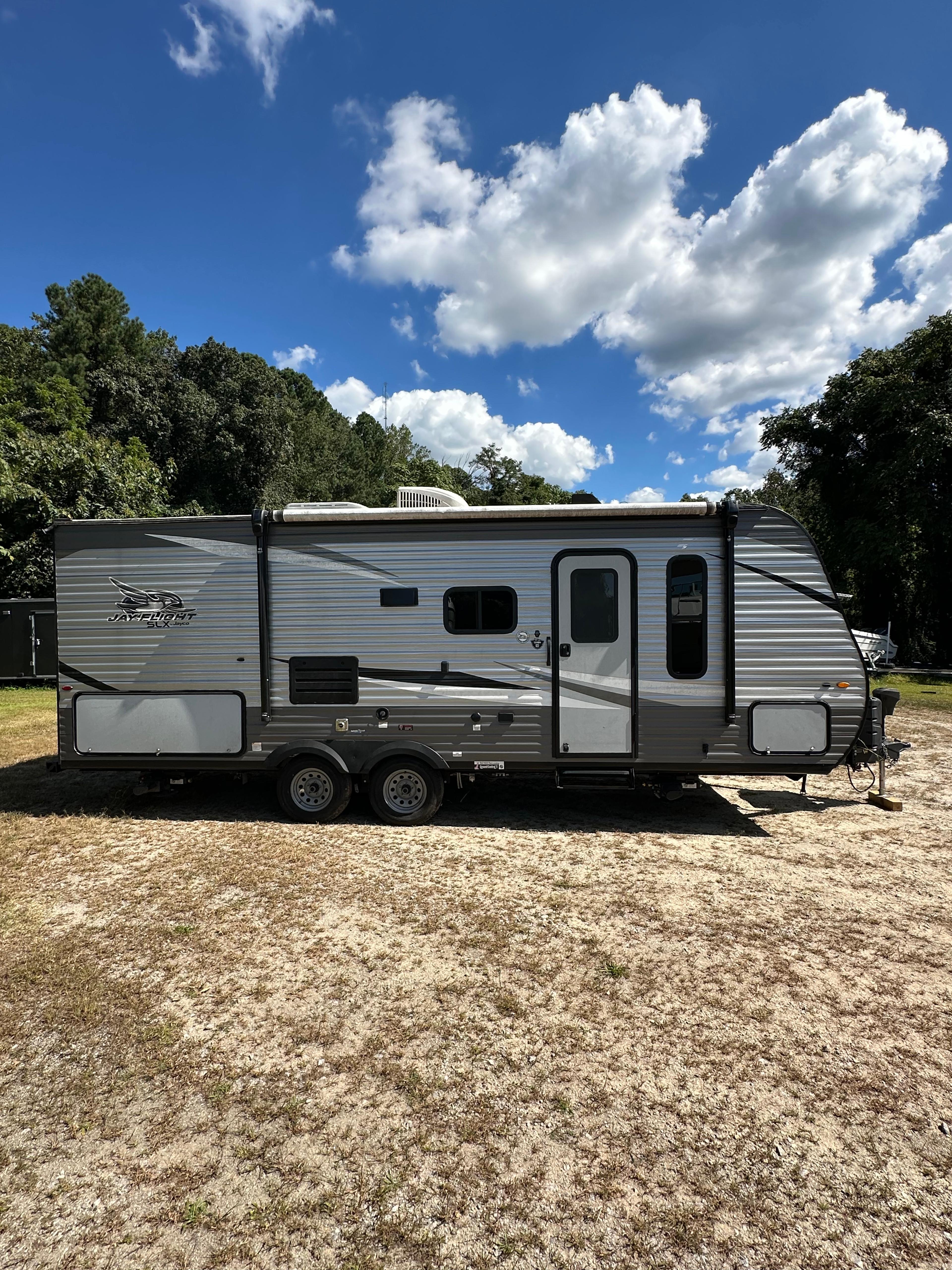 New or Used Travel Trailer RVs for Sale | RVs.com