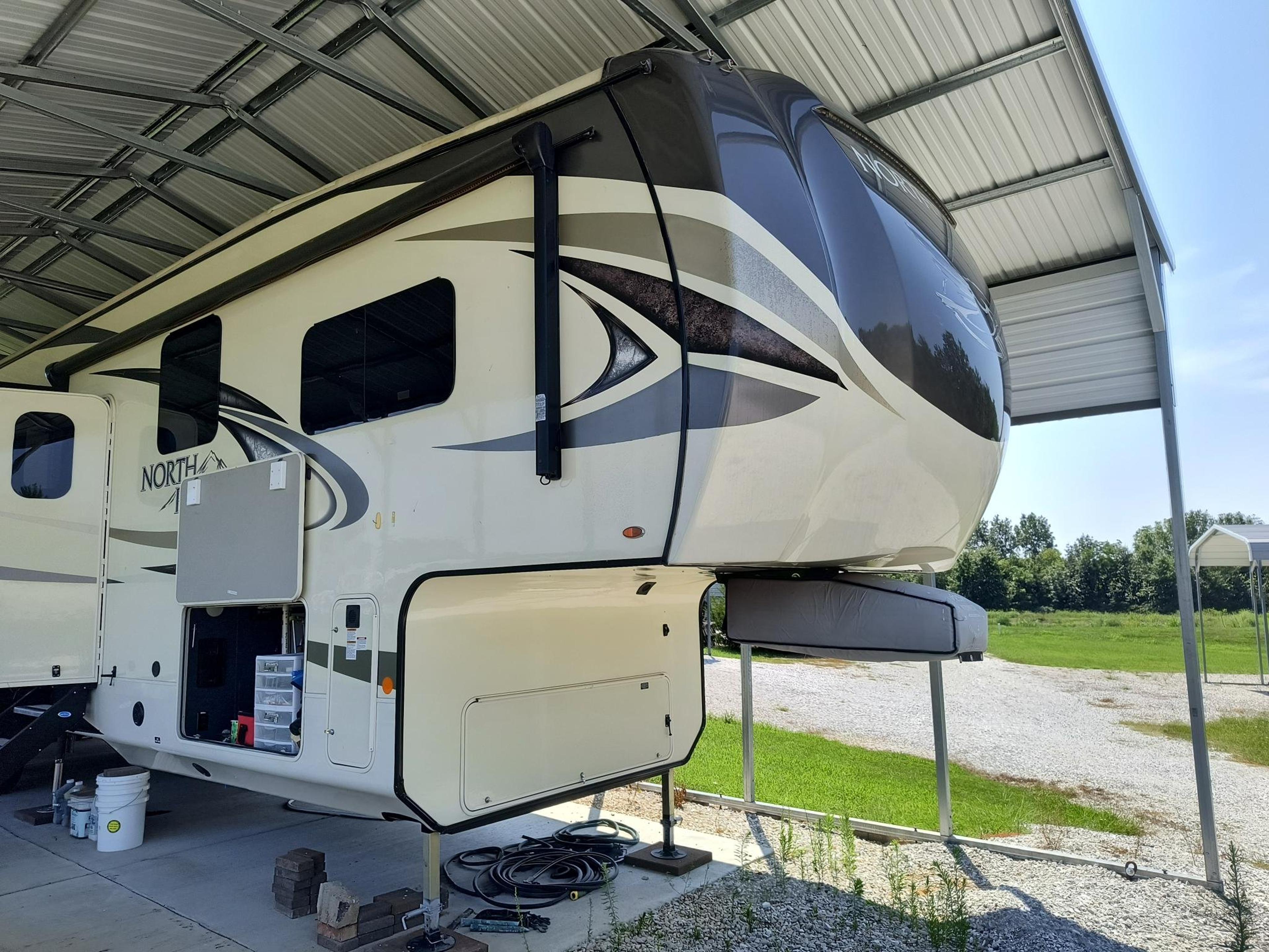 Used Fifth Wheel RVs for Sale | RVs.com