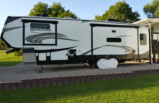 2019 COACHMEN BROOKSTONE 310RL 0